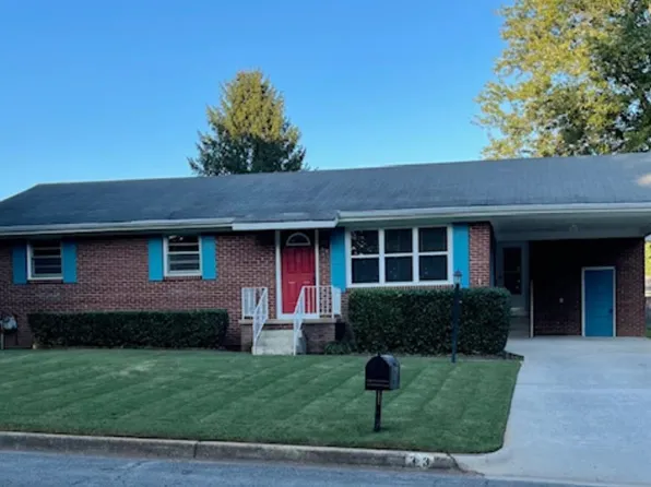 33 Auburn St, Florence, AL 35630