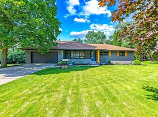 17920 Evergreen Ct, Brookfield, WI 53045