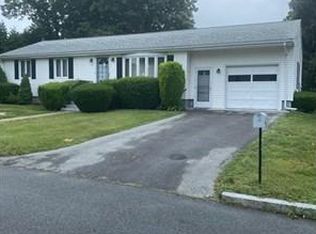 32 Jules St, Fall River, MA 02720