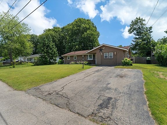 4th image of 31 Stephen Dr