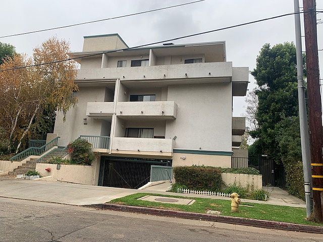 1st image of 153 N Oak Knoll Ave APT 102