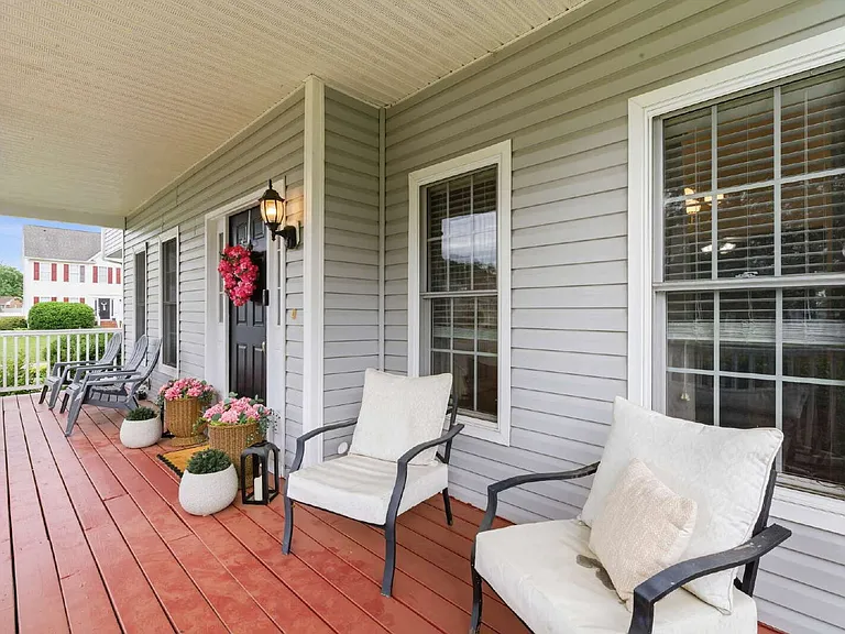 607 Green Garden Cir — Photo 6