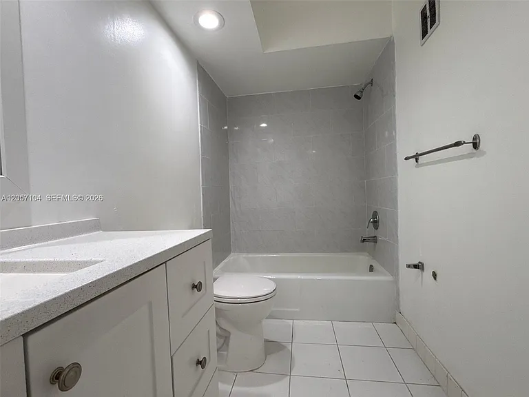 1071 Windward Dr #0 — Photo 15