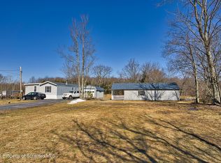 178 Old School House Rd, Moscow, PA 18444