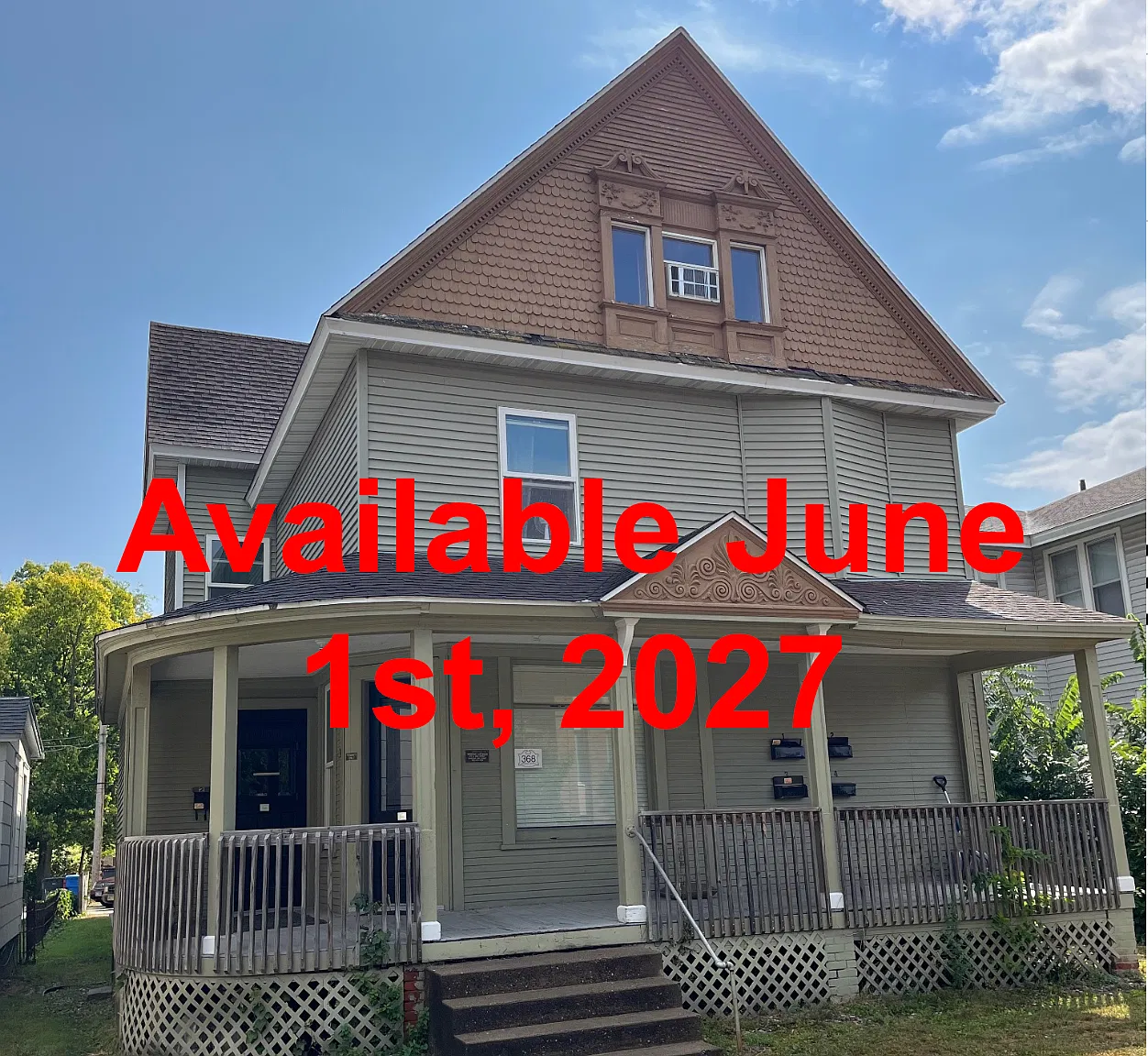 4 bed, 1200 sqft, $1,860 — Photo 1