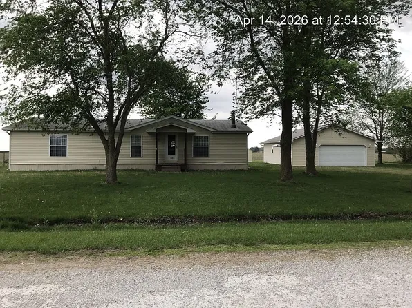 1221 Mary Irene Rd, New Baden, IL 62265