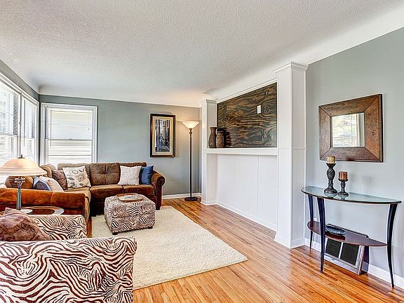 2nd image of 3434 Queen Ave N