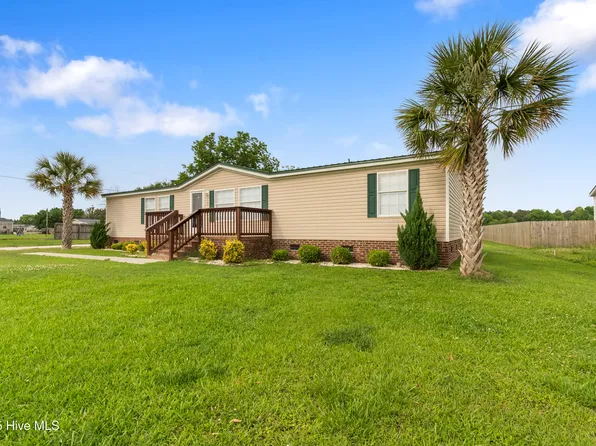 119 Life Boulevard, Richlands, NC 28574