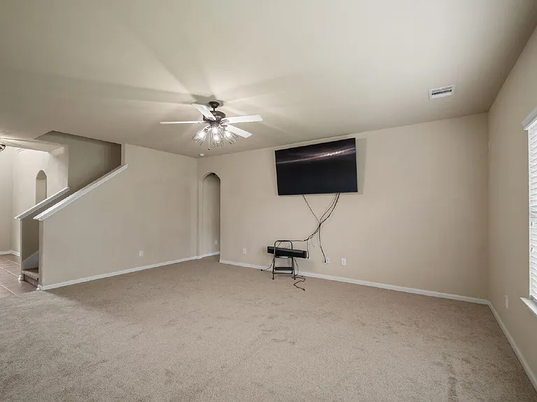 13092 Greenbriar — Photo 6