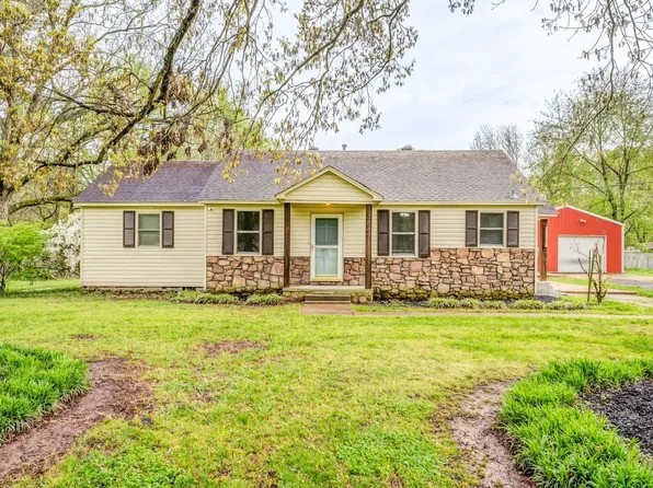 3847 Crenshaw Rd, Millington, TN 38053