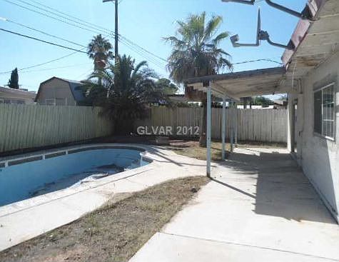 2nd image of 4929 Newton Dr