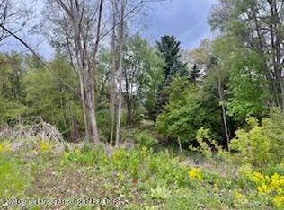 5521 Timothy Ln, Bath, MI 48808