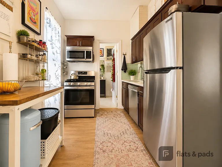 650 Rogers Ave #3R — Photo 2