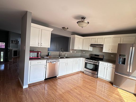 5th image of 2711 Canyon Dr