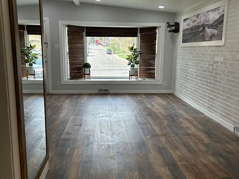 3782 Shaw Blvd — Photo 3