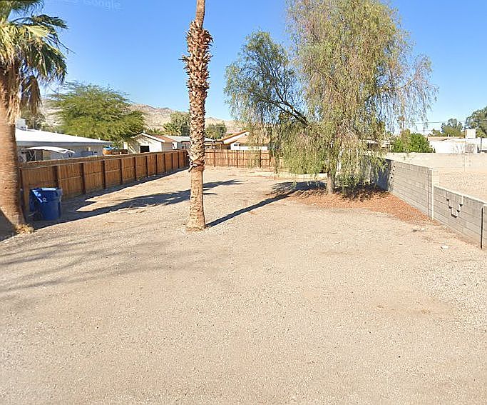 2nd image of 283 Thunderbird Ln