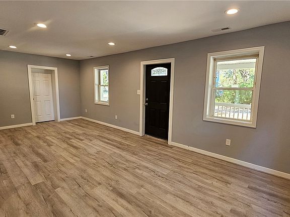 5th image of 8805 Trolley Ln