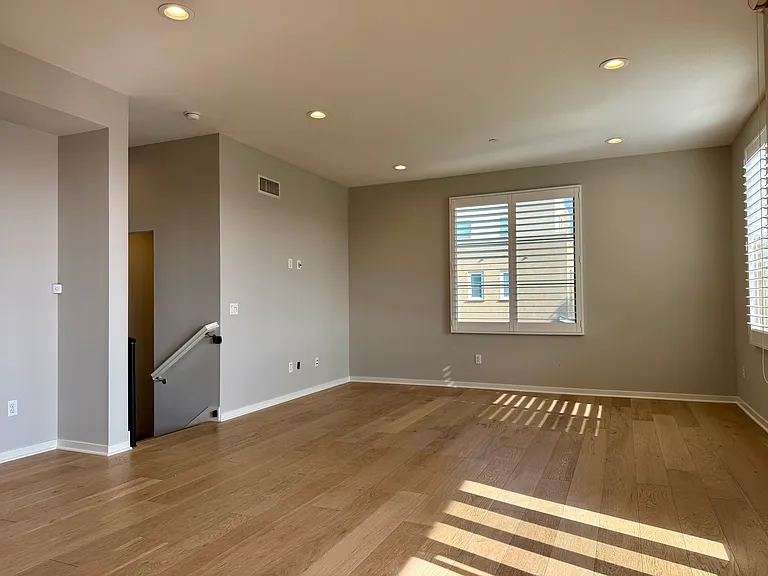 5517 Palm Dr — Photo 15