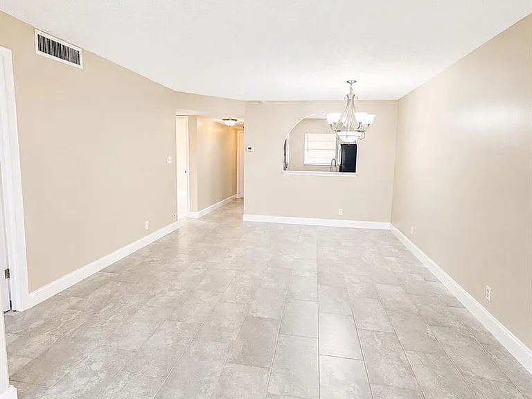 7830 NW 33rd St — Photo 5