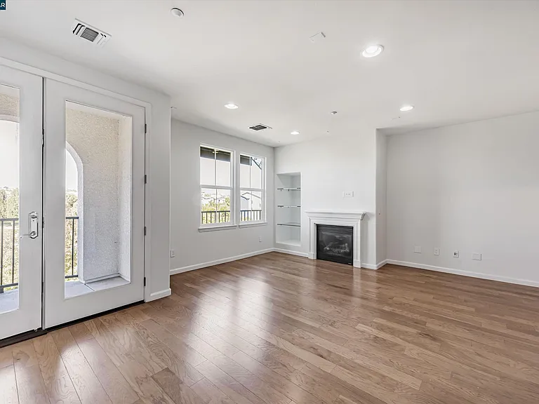 3240 Maguire Way #410 — Photo 12