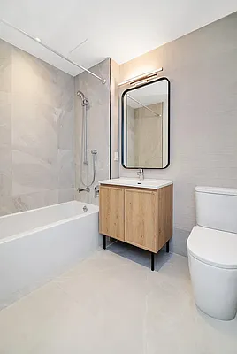 Rented by REAL New York | media 21