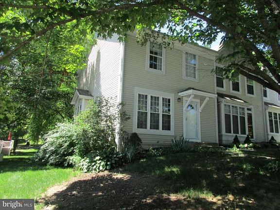 2nd image of 910 Cheswold Ct Unit C-1
