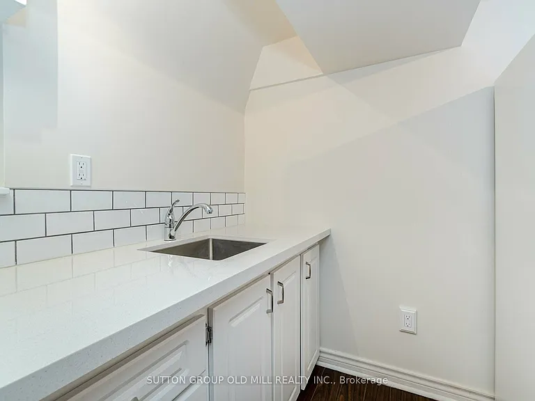 5 Applefield Dr #LOWER — Photo 18