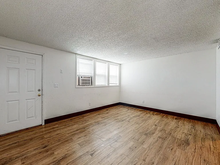 509 Welch Ave #C — Photo 2