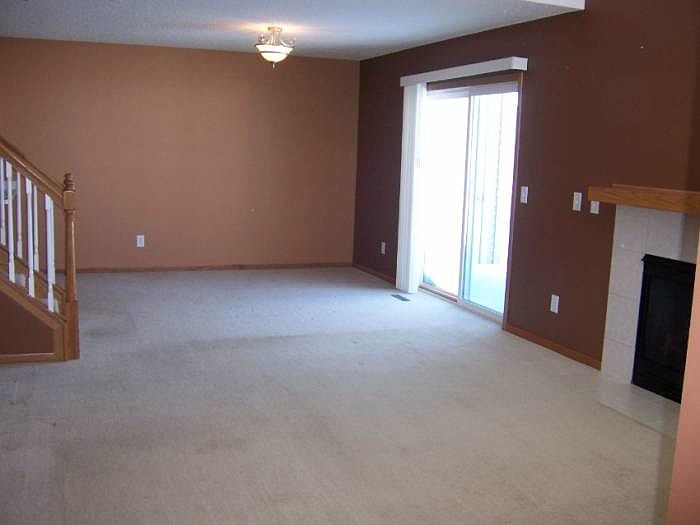 Dining Room/Sliding Door