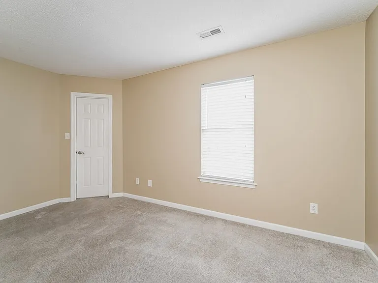 5827 Waverly Lynn Ln — Photo 14