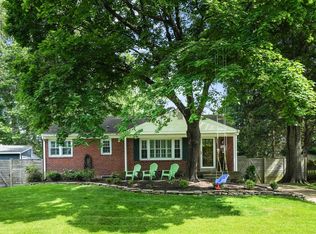 1911 Paul Spring Pkwy, Alexandria, VA 22308