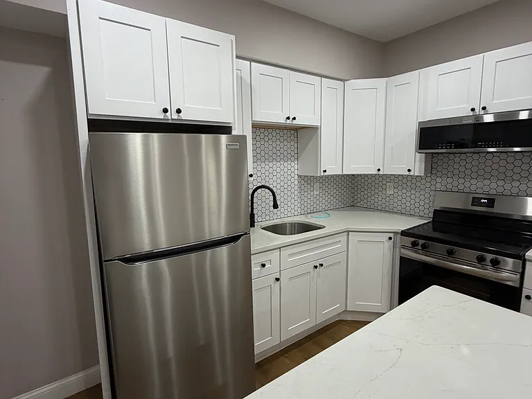 24 E Chestnut St #2 — Photo 5