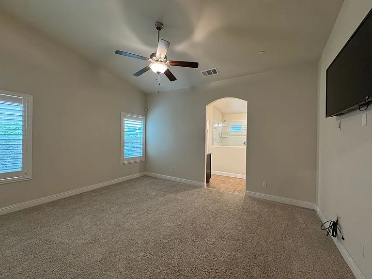 493 S Crescent Ln — Photo 7