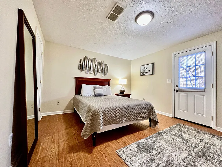260 Overbrook Ct — Photo 9
