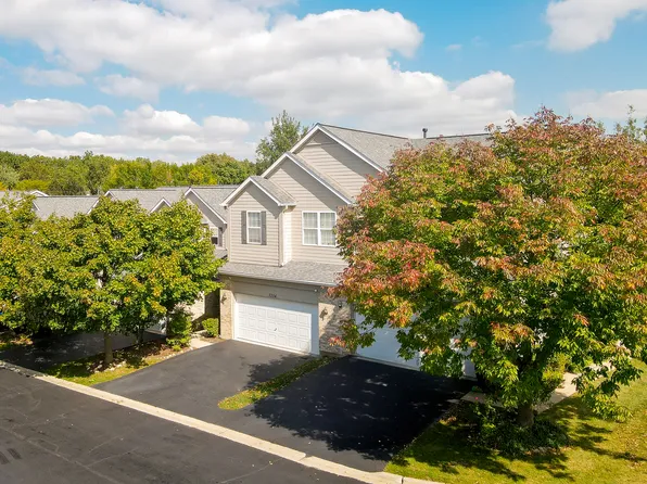3204 Foxridge Ct, Woodridge, IL 60517