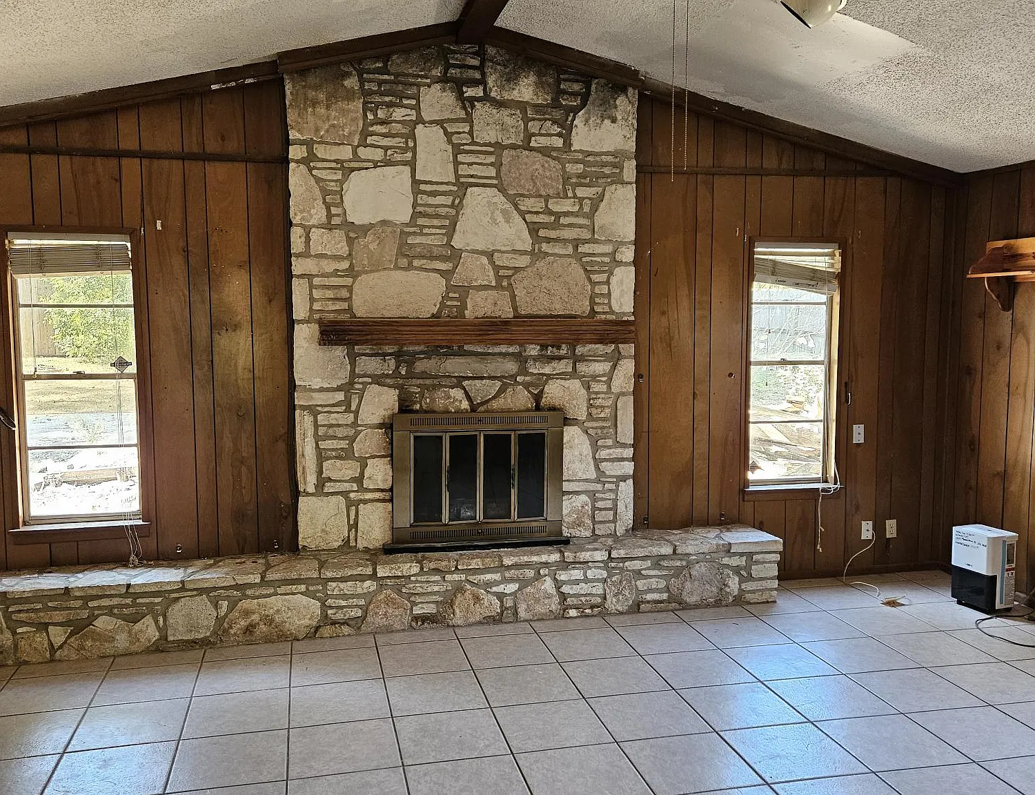 4 bed, 1432 sqft, $1,700 — Photo 2