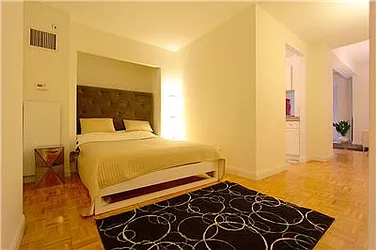 Rented by Domus Realty