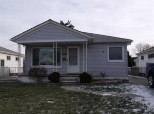 24874 Lexington Ave, Eastpointe, MI 48021