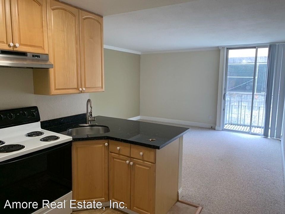 1st image of 940 Guerrero St #12