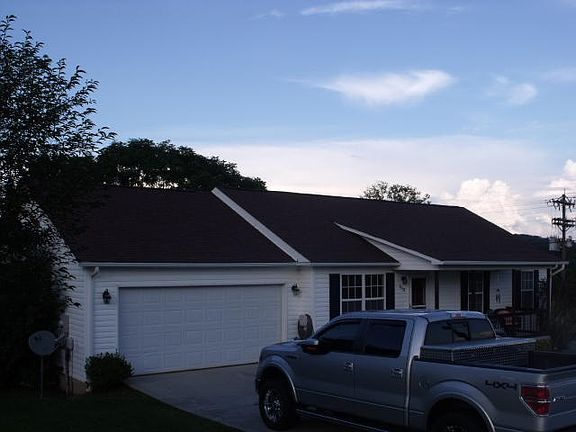 3rd image of 103 Wintergreen Dr