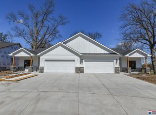 3516 Anaheim Ct, Lincoln, NE 68506