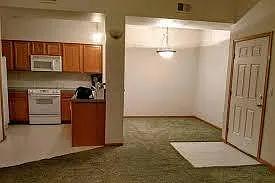 4245 Boardwalk Dr #F4 — Photo 2