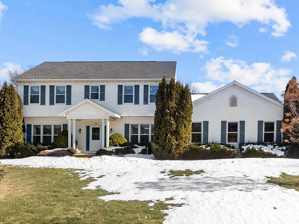 1st image of 916 Wylde Oak Dr