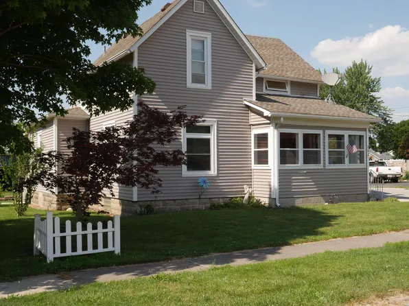 202 W State St, Morocco, IN 47963