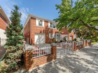 19701 46th Ave, Flushing, NY 11358