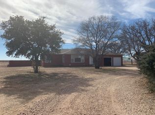 689 Justin Rd, Levelland, TX 79336