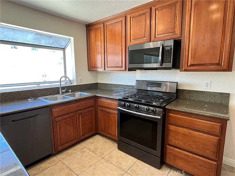 15670 Malaga Dr — Photo 3