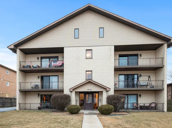 15850 Laramie Ave APT 301, Oak Forest, IL 60452