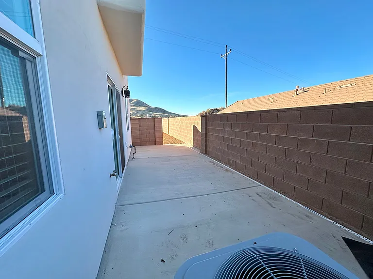 127 N 2480 W — Photo 5