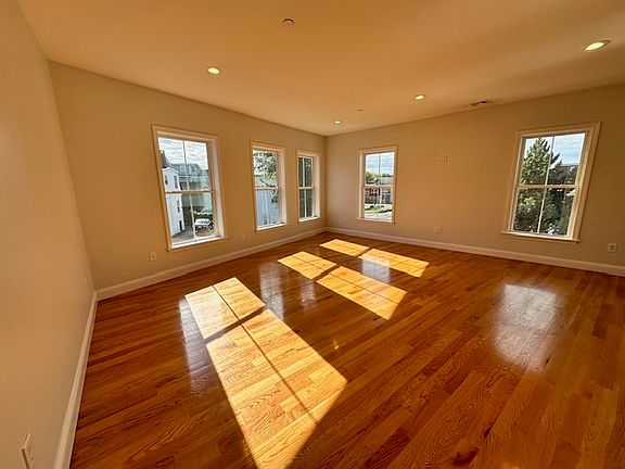 3rd image of 15 Dana Ave